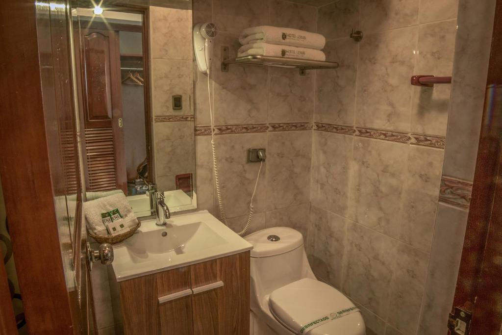 Koupelna v ubytování Hotel Lexus
