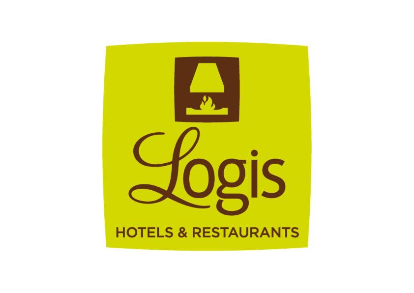un letrero verde con las palabras "jobshotels" y "restaurantes" en Logis Hôtel Les Vieilles Granges en Granges-Les-Beaumont