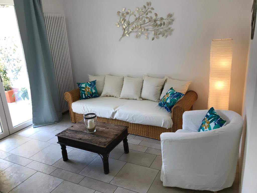 Flowers House - Housity