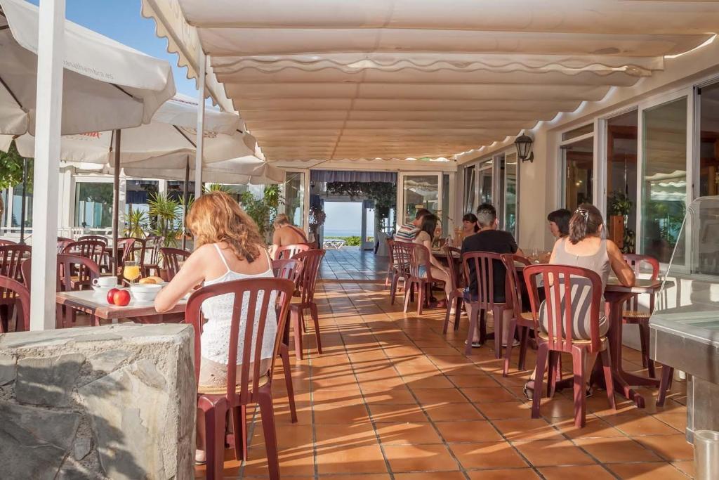 Restaurace v ubytování Hotel Al-Andalus