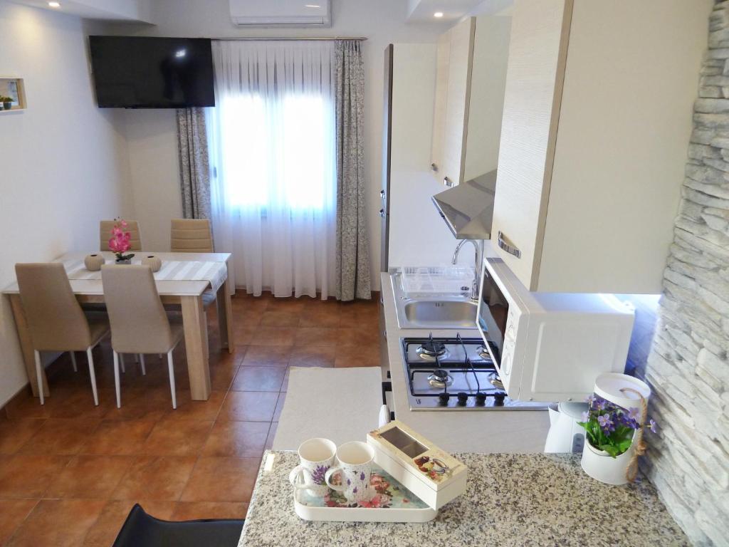 Kuchyňa alebo kuchynka v ubytovaní Apartment Petra i Nikola