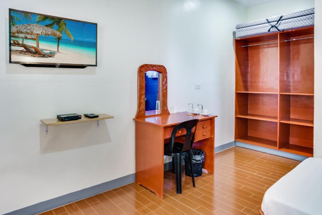 Cawit Resort and Cafe - Standard Double Room