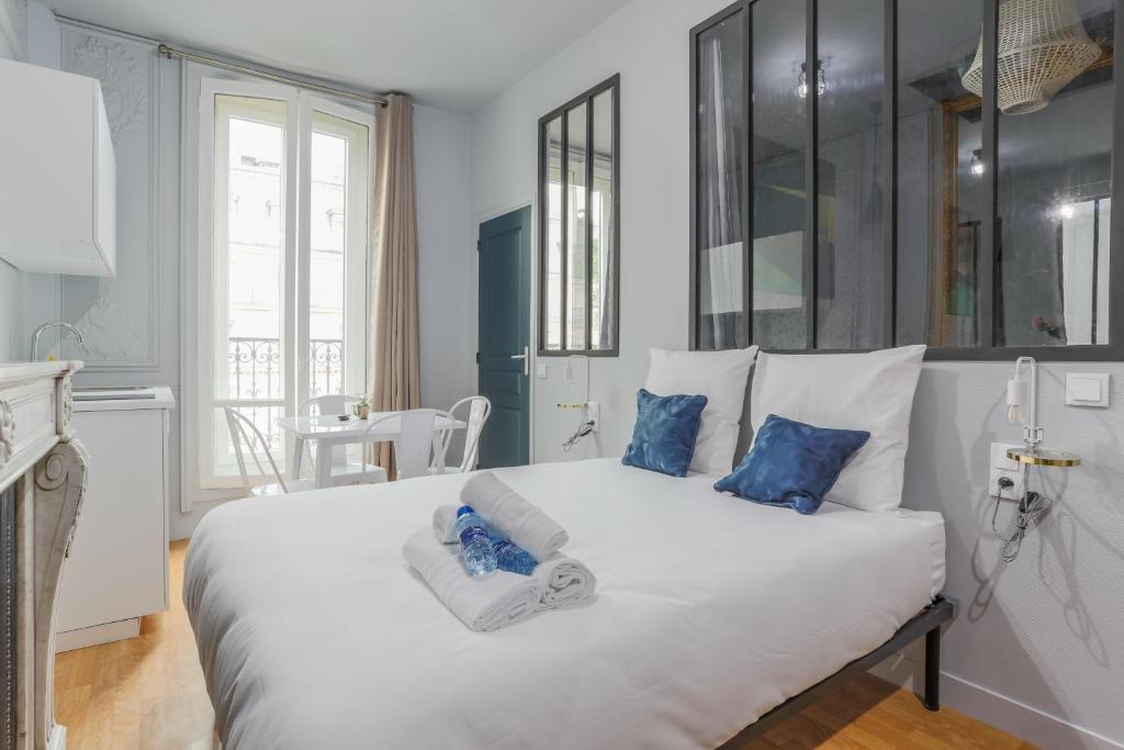 WS Saint-Lazare - Opera - Three-Bedroom Apartment With Balcony