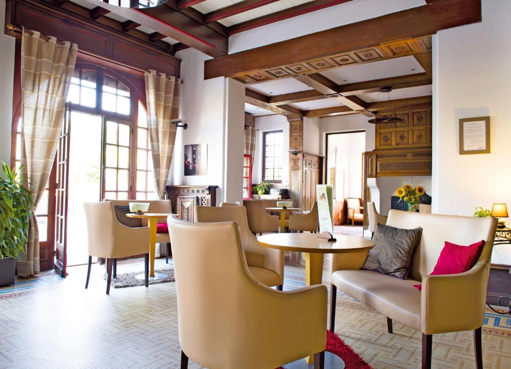 Posezení v ubytování Hôtel & Résidence Vacances Bleues Orhoïtza