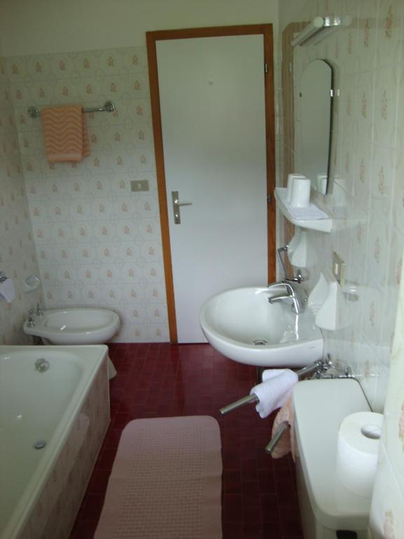 Koupelna v ubytování Garni Martlhof
