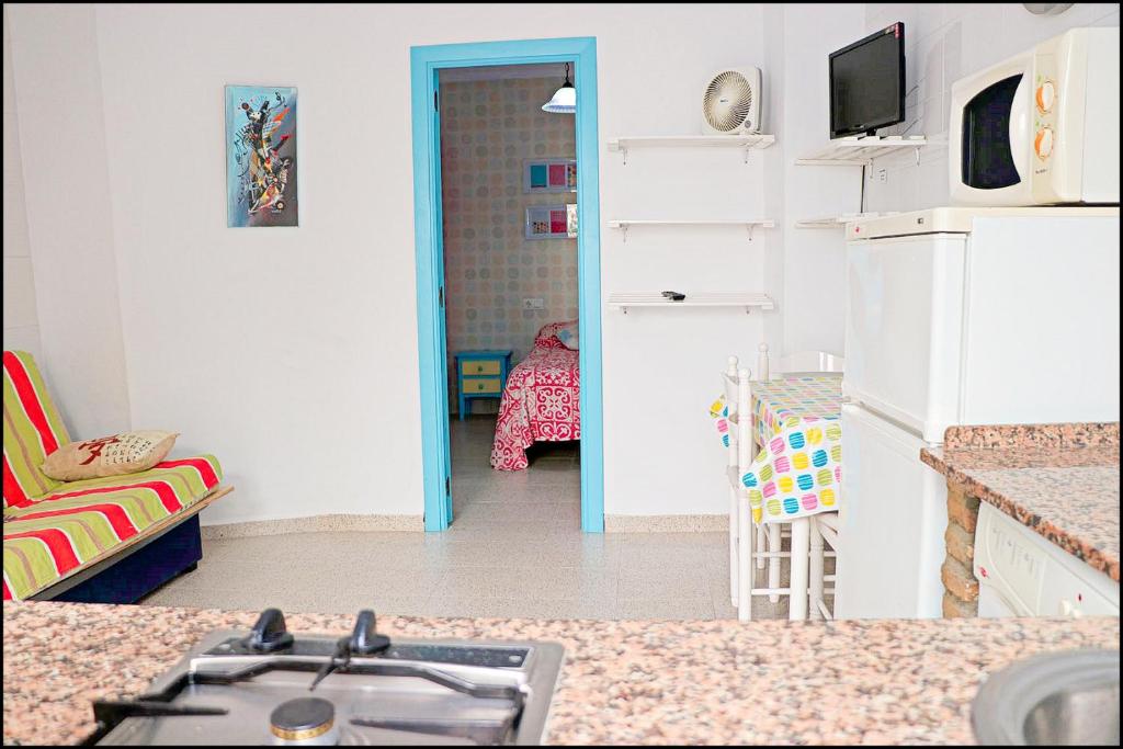 Televízia a/alebo spoločenská miestnosť v ubytovaní Apartamento cerca de la playa de Conil