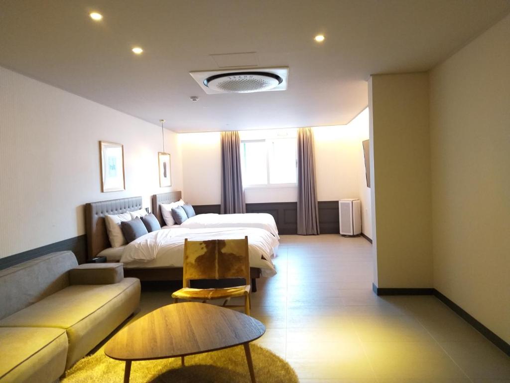 Posezení v ubytování Brown Dot Hotel Gyeongju