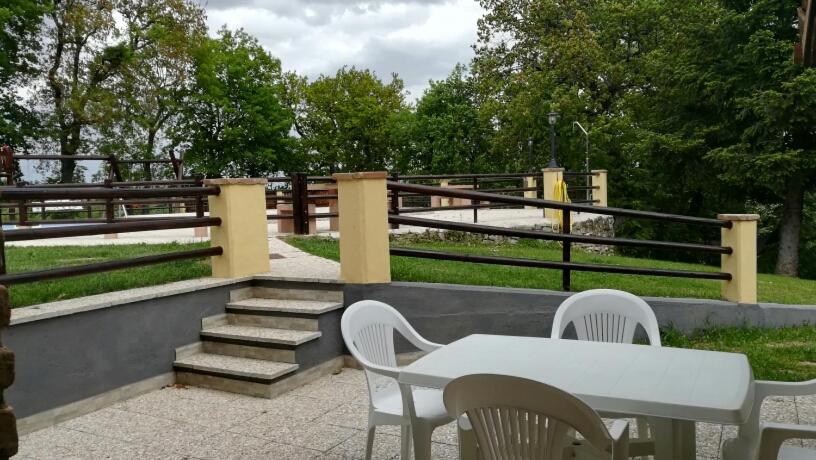 BorgoPratole CountryHouse - Family Room With Garden View