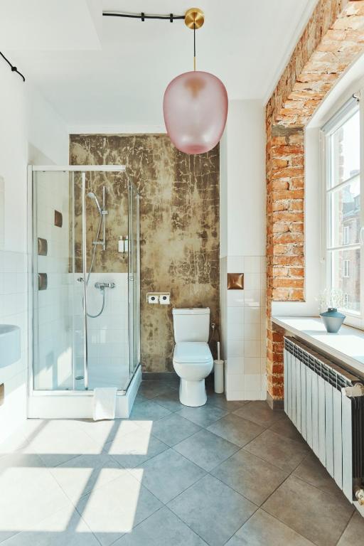 Kúpeľňa v ubytovaní ARTHOTEL STALOWA 52