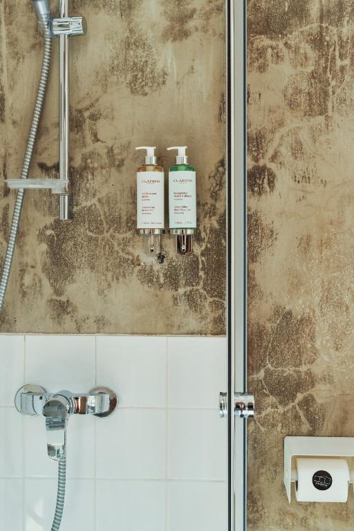 Kúpeľňa v ubytovaní ARTHOTEL STALOWA 52