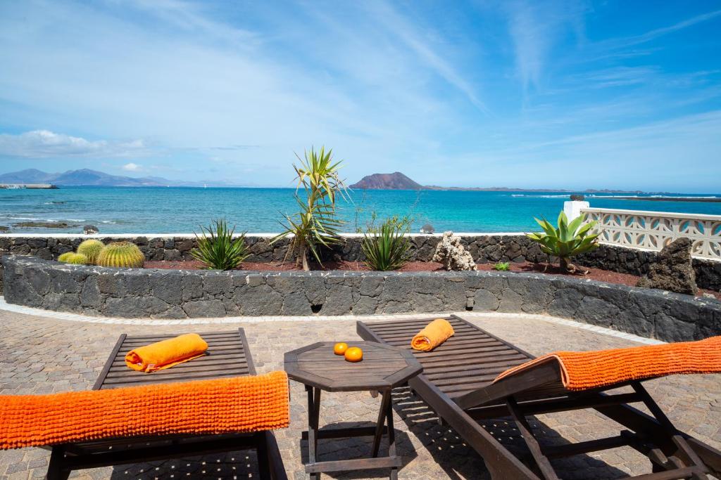 Gallery image of La Golondrina - Beach froont in Corralejo