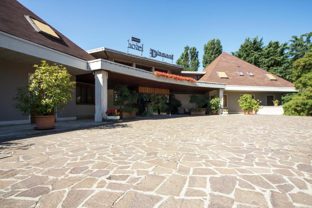 Budova, v ktorej sa hotel nachádza