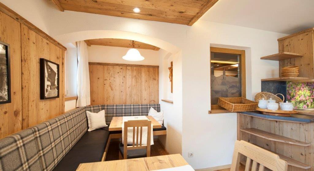 Kuchyň nebo kuchyňský kout v ubytování Apart Hotel Garni Kofler