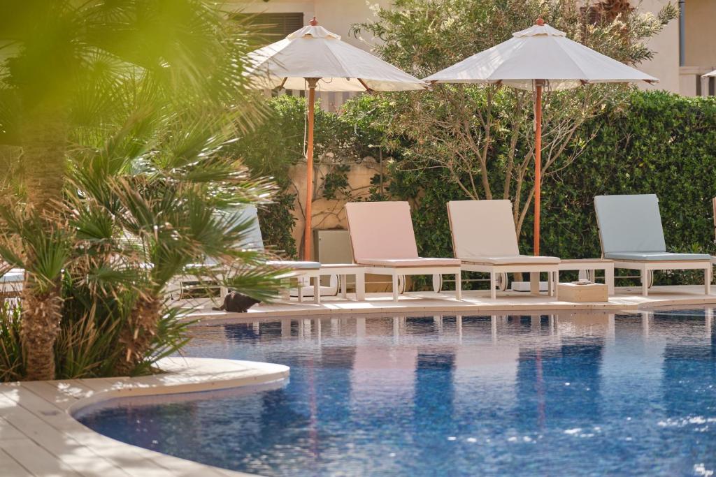 Бассейн в Hotel Villa Chiquita - Adults Only - Over 12 или поблизости