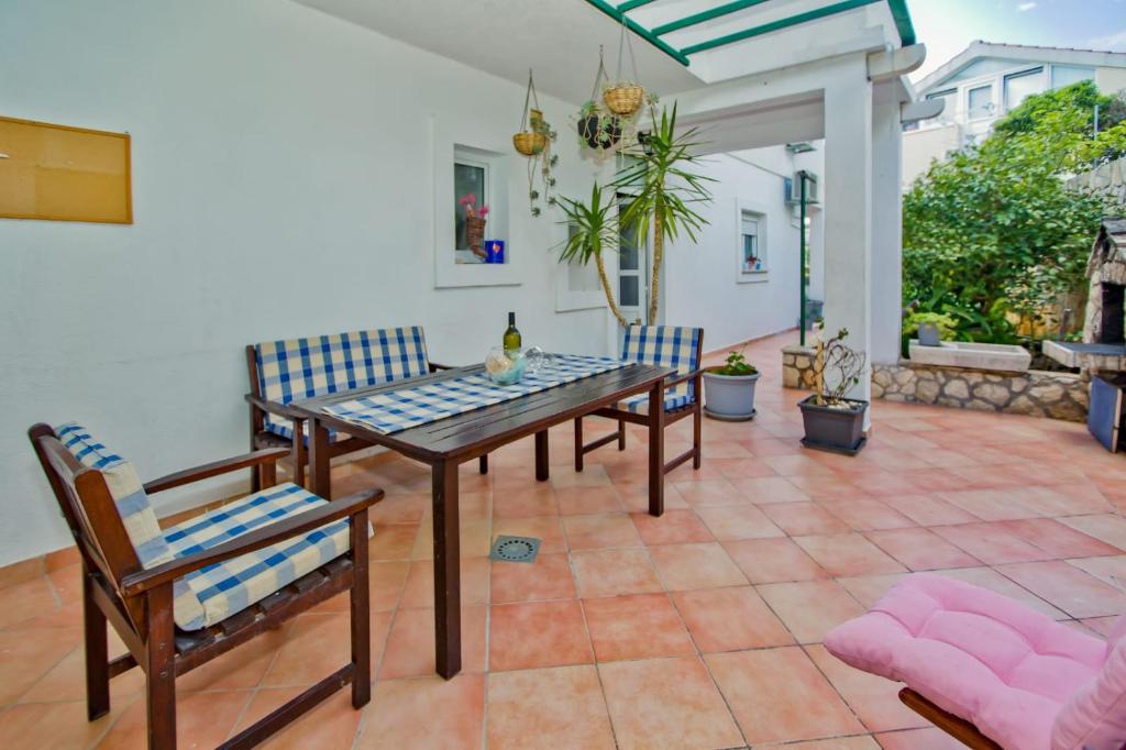 Apartments Bubalo - Wohnung Mit Einem Schlafzimmer