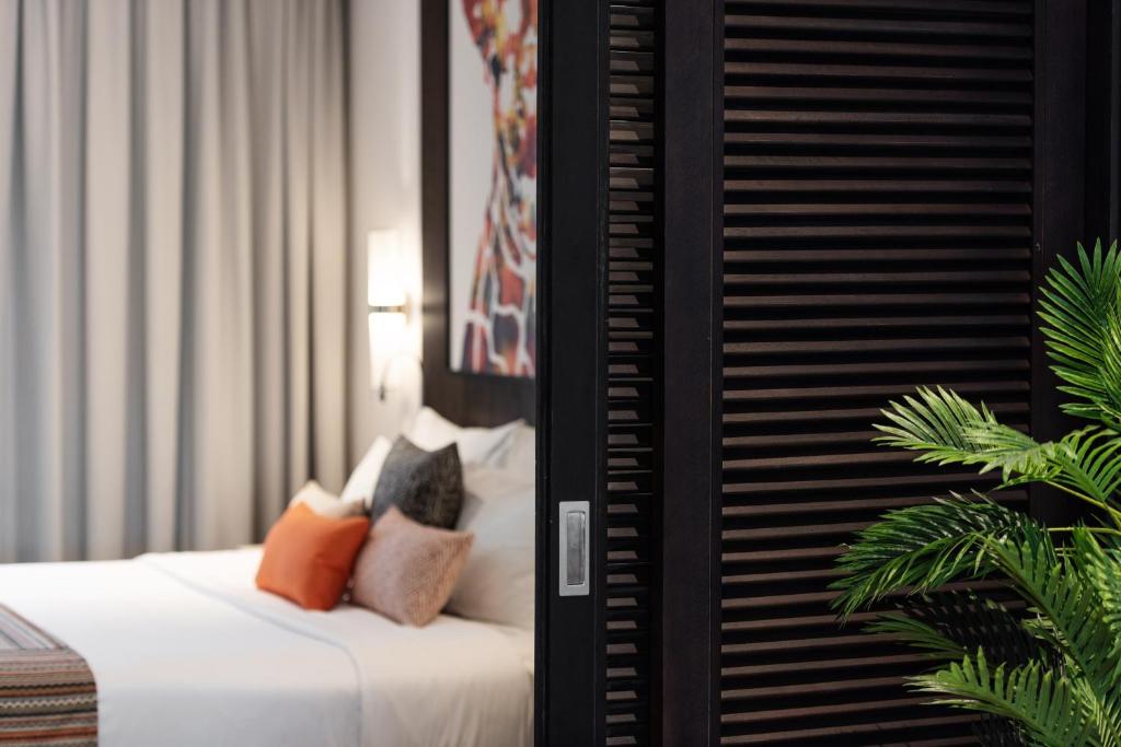 Una cama o camas en una habitación de Emirates Park Resort