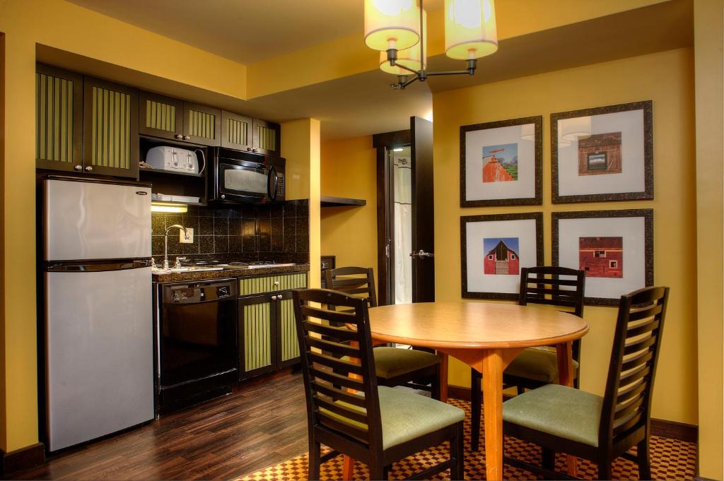 Bear Creek Mountain Resort - 