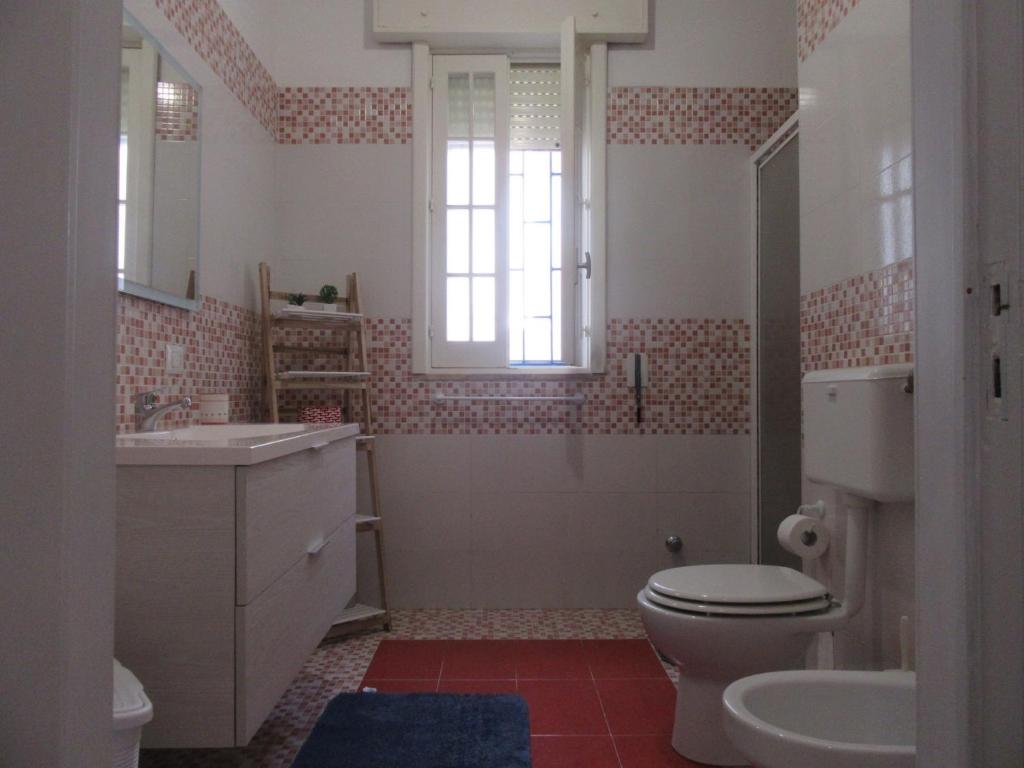A bathroom at Villa Oltremare By Cala Salento