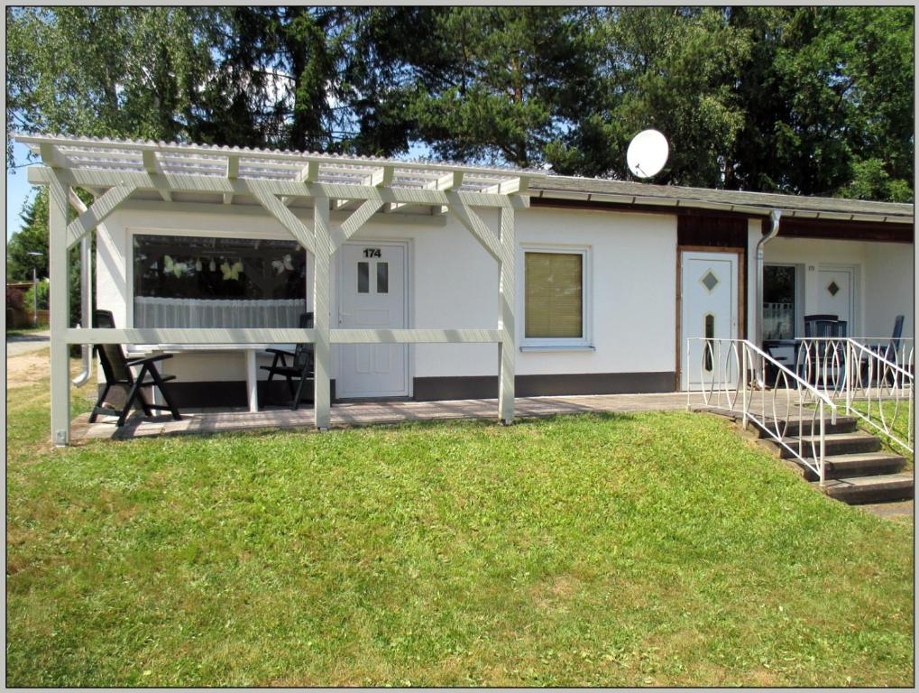 Bungalow direkt am Wasser - One-Bedroom House