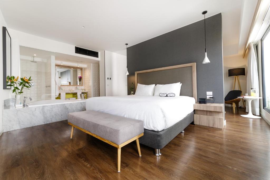 Llit o llits en una habitació de INNSiDE by Meliá Lima Miraflores