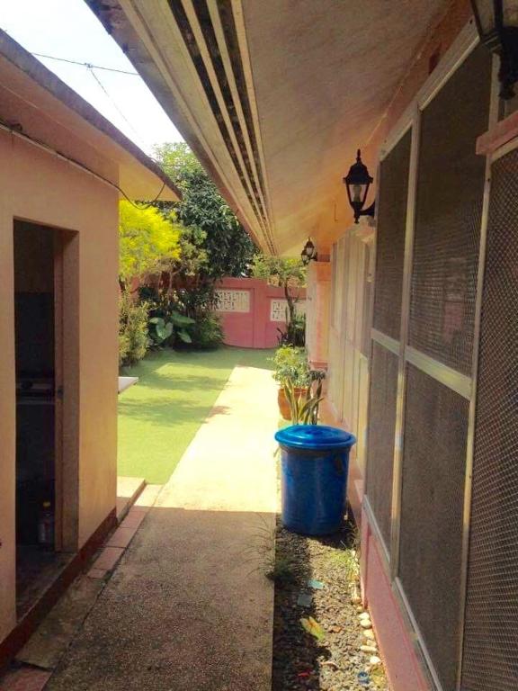 Zahrada ubytování Tagaytay Budget Transient/ Staycation Home