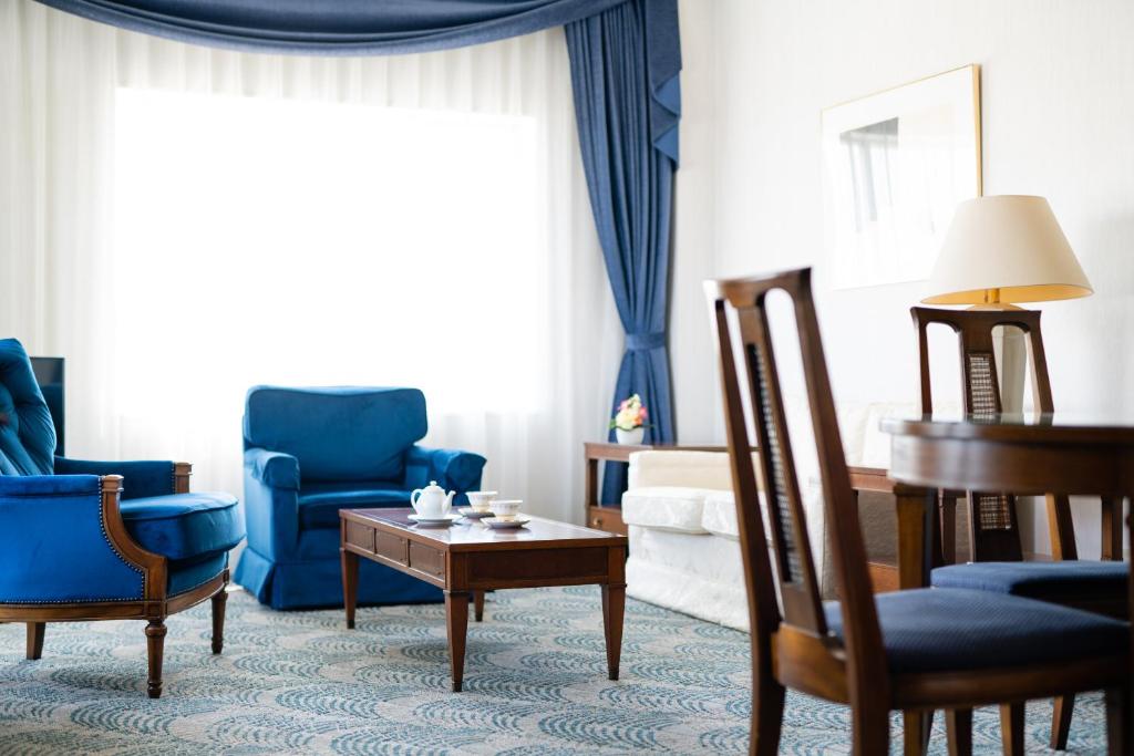 Posezení v ubytování Hotel Okura Niigata