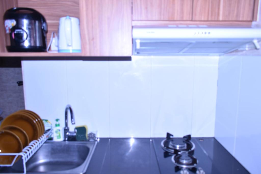 Gateway Pasteur 2BR tower depan Ruby 7 C的厨房或小厨房