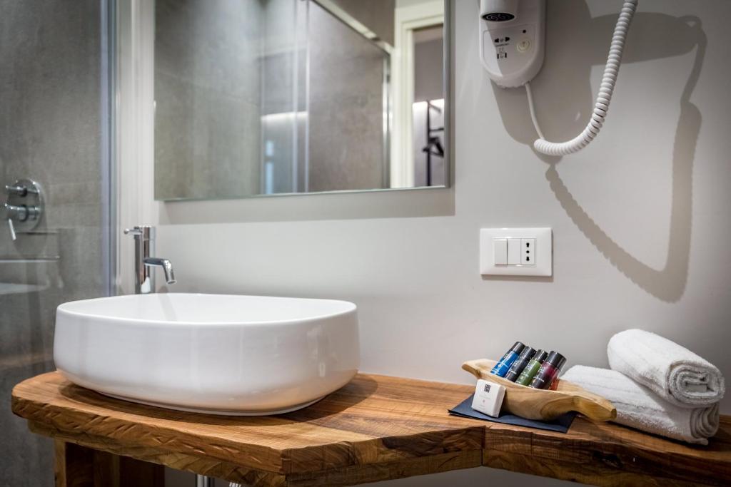 Palazzo dei Conti Residenza d'Epoca - 9