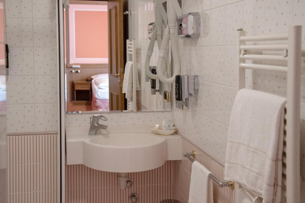 Koupelna v ubytování Hotel Compagnoni