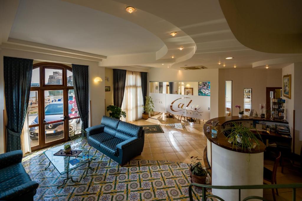 Posezení v ubytování Hotel Cala Marina