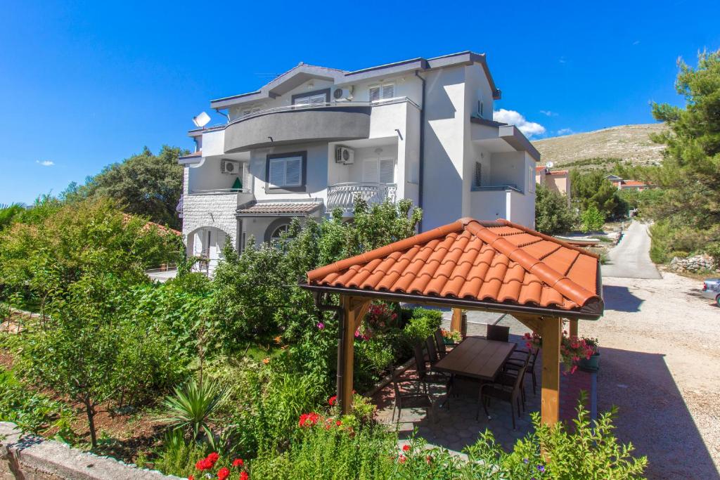 Budova, kde se apartmán nachází