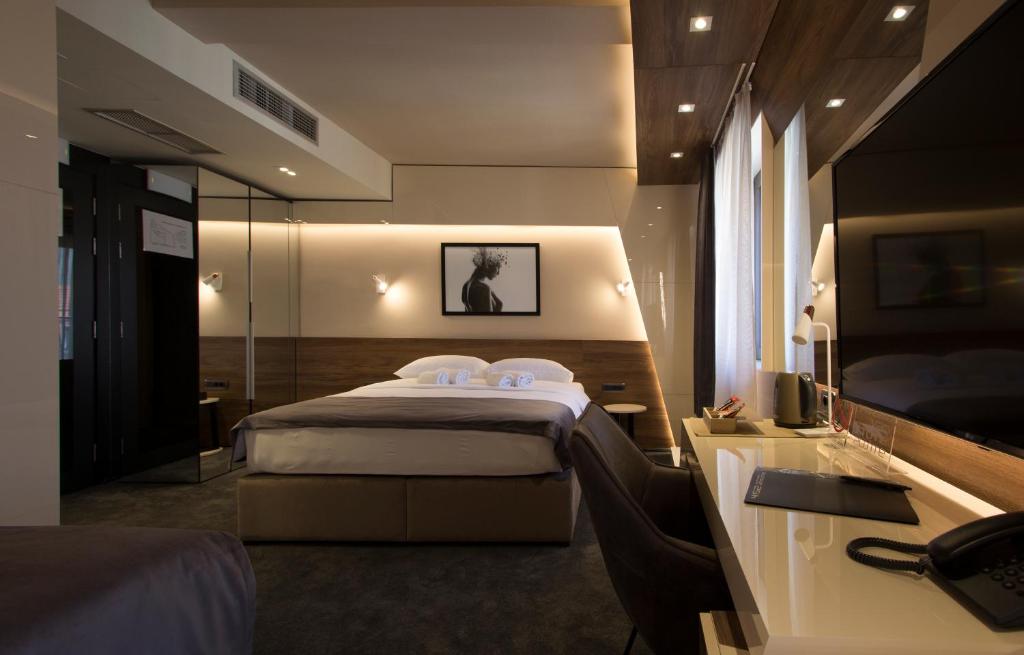 BOUTIQUE 25h by Eva stay 018 - Resim 6