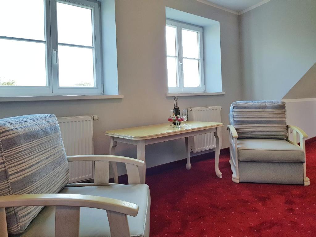 Pałac w Krzelowie - Large Double Or Twin Room
