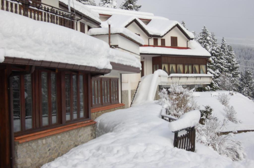 hotel lo sciatore v zimě