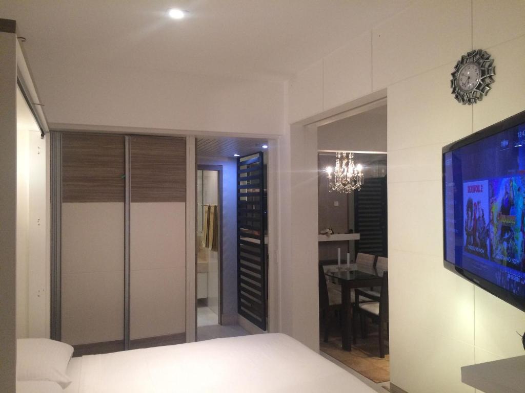  Top floor with balcony in Copacabana