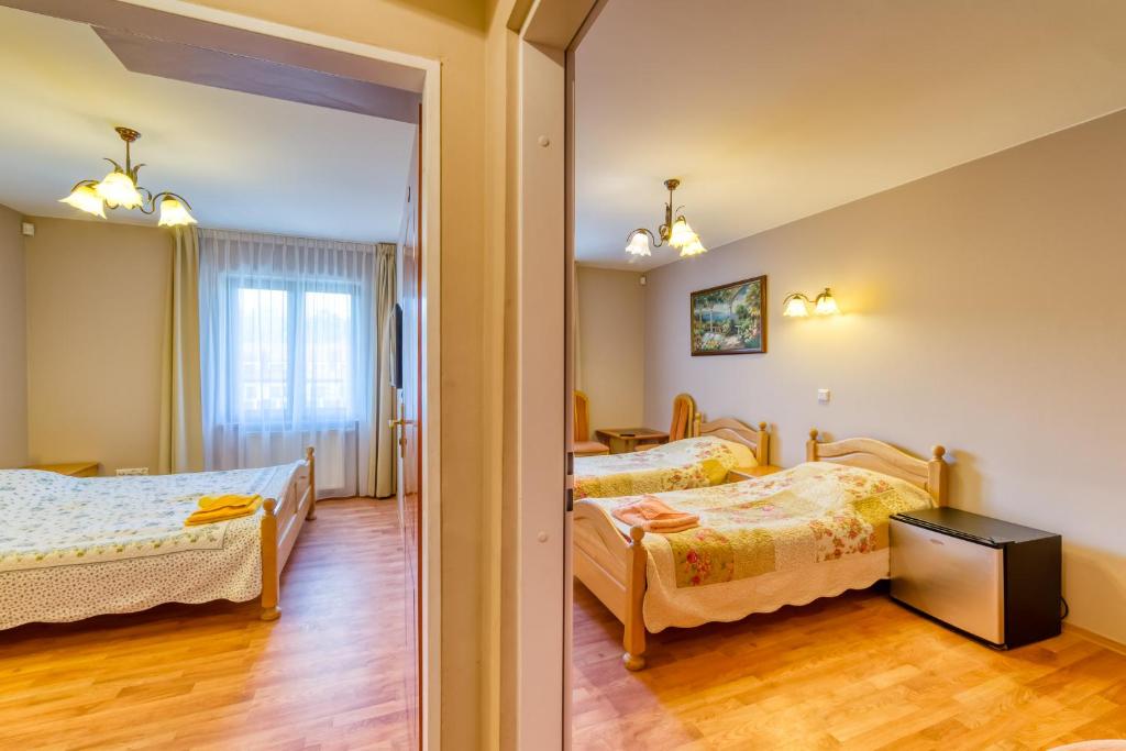 Willa Joker - Family Room (4 Adults)