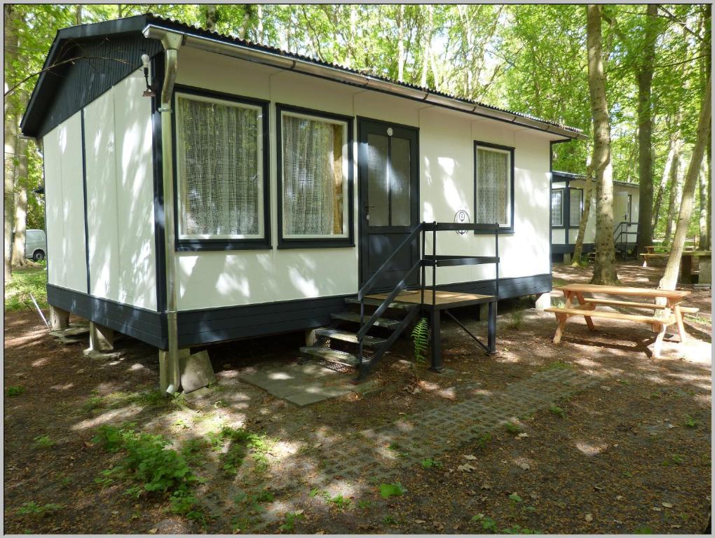 DDR Bungalow direkt am Strand auf Rügen - Bungalow 2 Sur La Plage