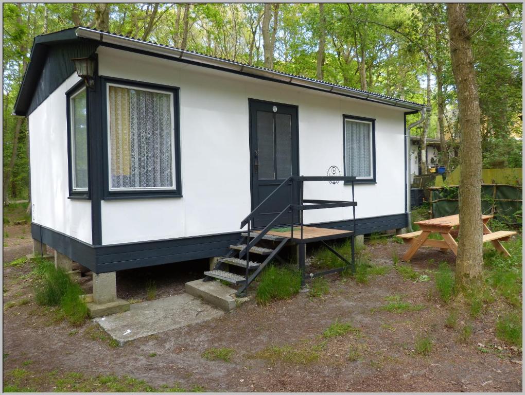 DDR Bungalow direkt am Strand auf Rügen - Error