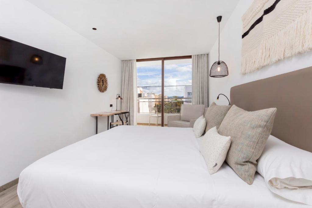 Hotel Sa Clau by Mambo, San Antonio – Updated 2023 Prices