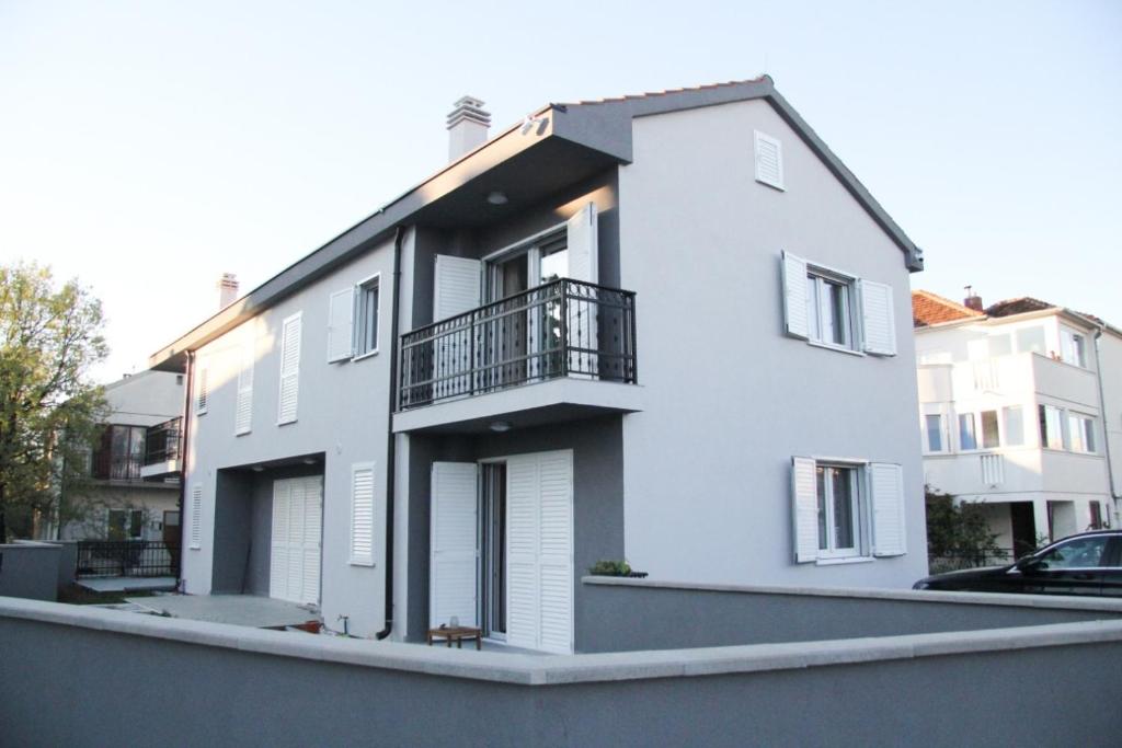 Budova, v ktorej sa apartmán nachádza