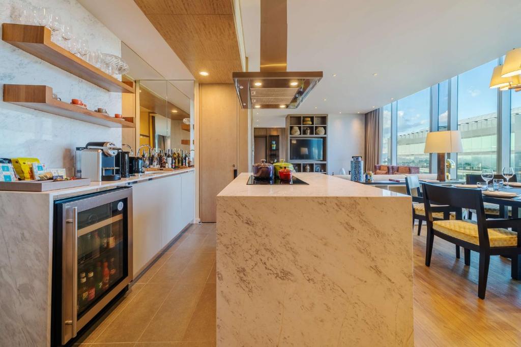 Kuchyň nebo kuchyňský kout v ubytování Grand Hyatt Bogota
