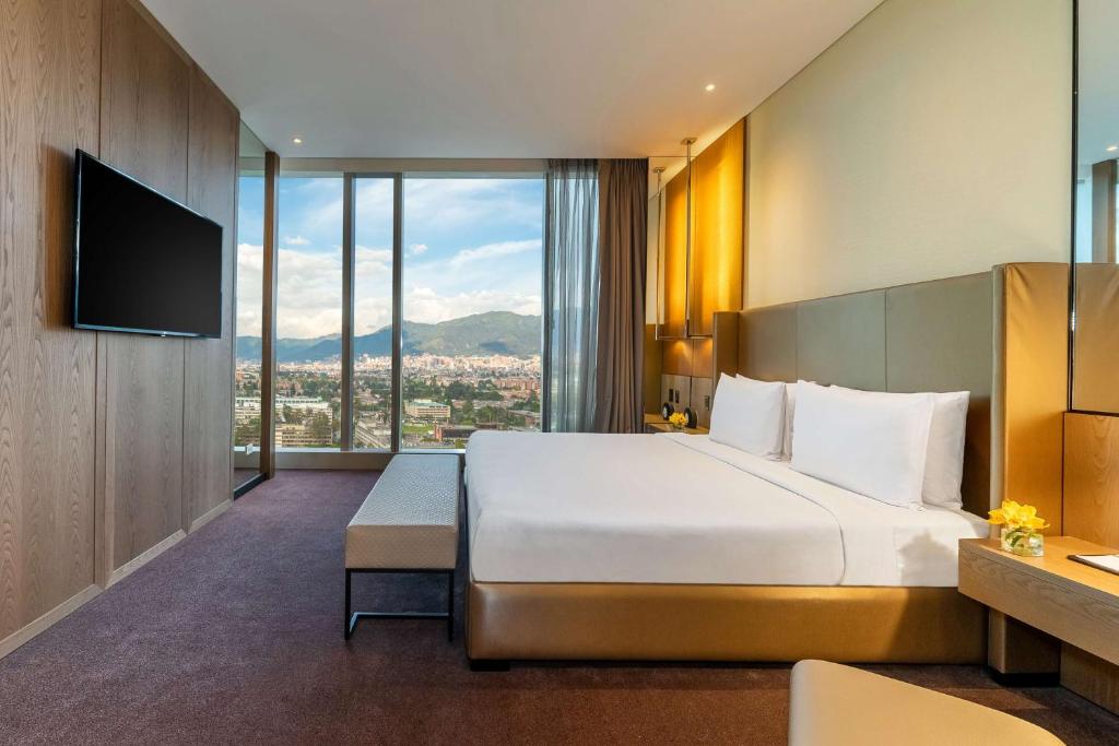 Postel nebo postele na pokoji v ubytování Grand Hyatt Bogota