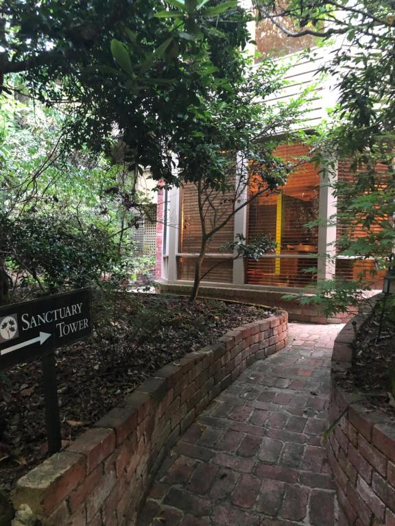 Linden Gardens Rainforest Retreat - Cottage Met Drie Verdiepingen - Sanctuary Tower
