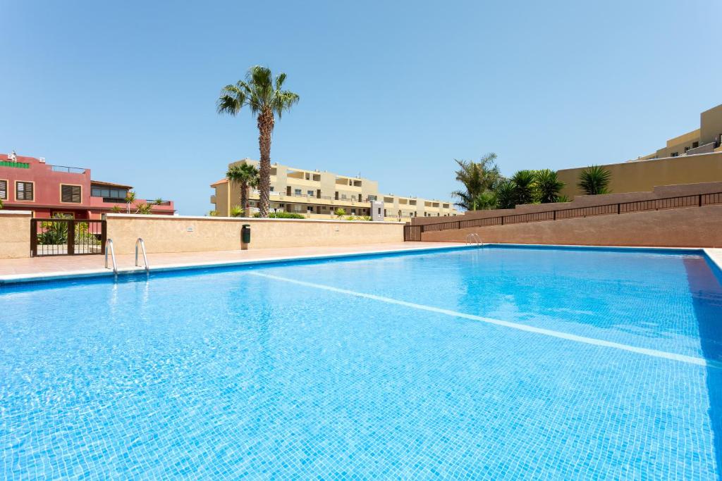 Bazén v ubytovaní Home2Book Amazing Sea View El Médano Pool & Wifi alebo v jeho blízkosti