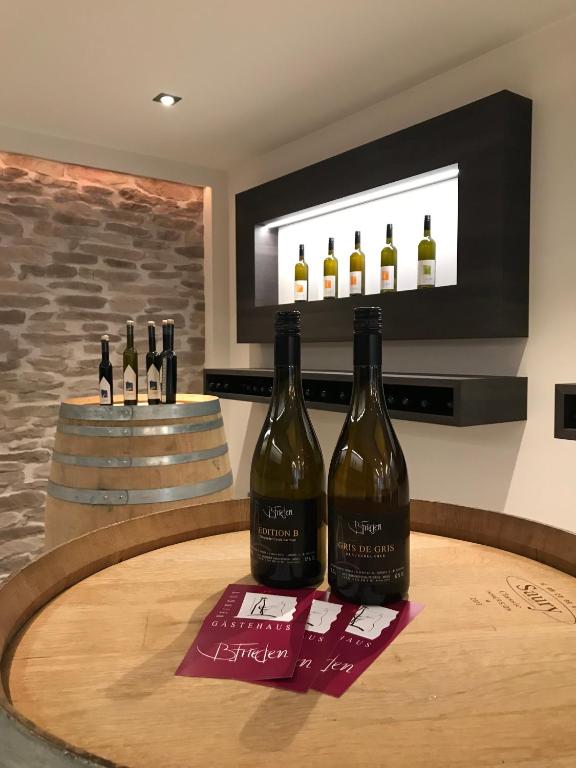Nápoje v ubytování Gästehaus und Weingut Bernd Frieden