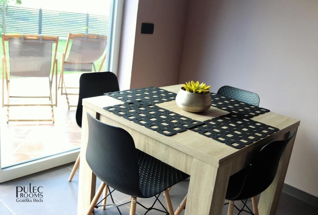 Fotografie z fotogalerie ubytování Apartma Sobe Pulec v destinaci Dobrovo