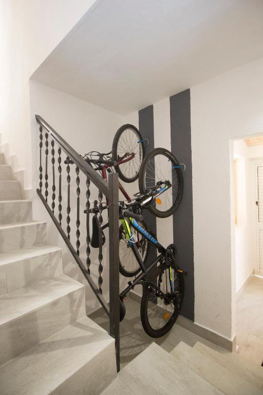 Jízda na kole v ubytování Apartment Betina Inn nebo okolí