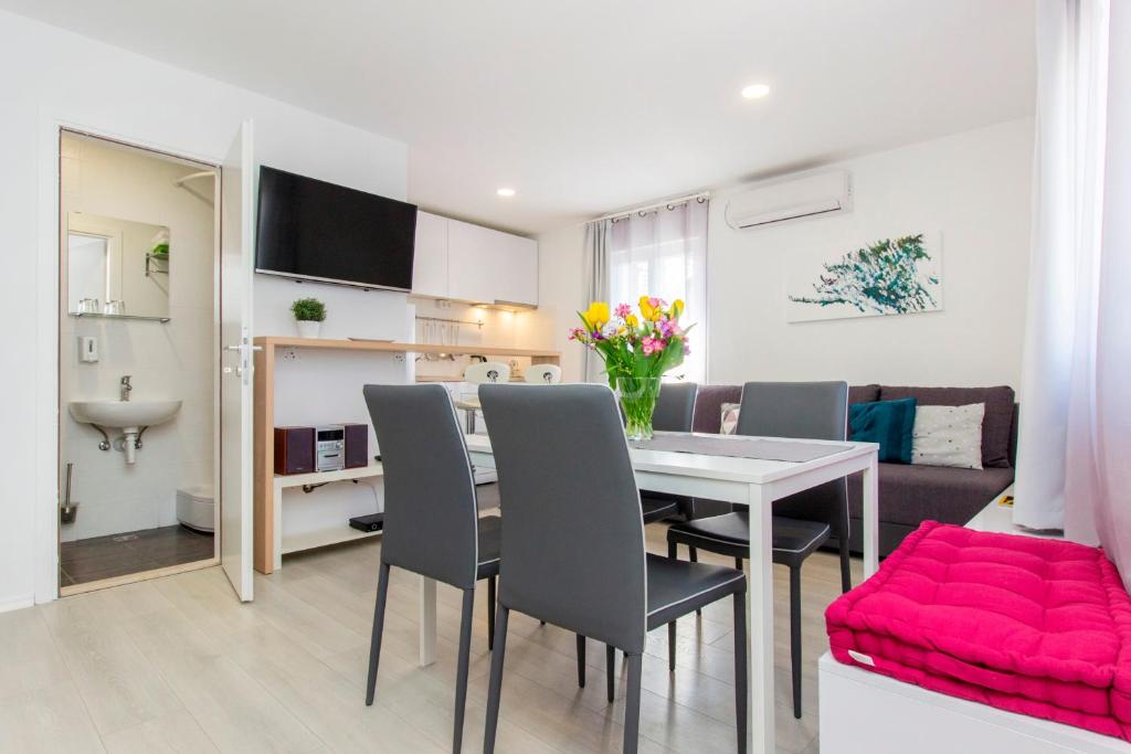 TV a/nebo společenská místnost v ubytování Apartment Betina Inn