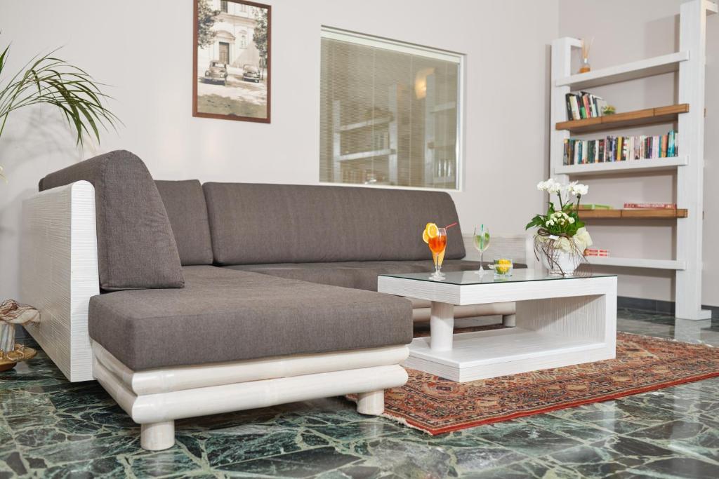 Posezení v ubytování Hotel Benacus Torri del Benaco