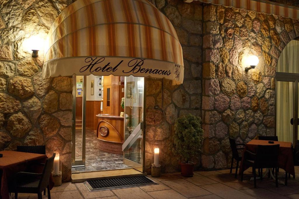 Restaurace v ubytování Hotel Benacus Torri del Benaco